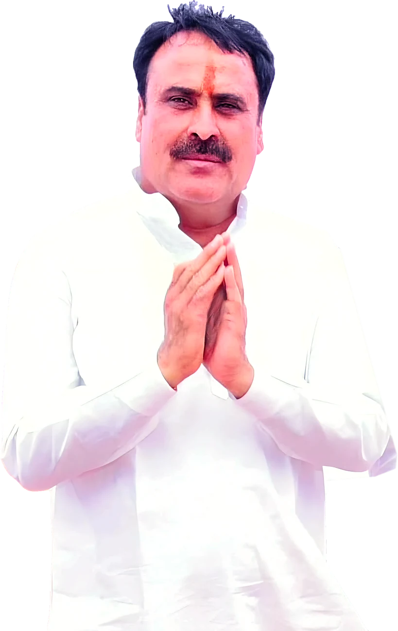 दिनेश कुमार आर्य नमस्कार करते हुए